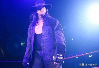 ​WWE传奇摔跤手“送葬者”宣布退役了