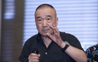 ​李保田：缺席儿子婚礼，儿媳用爱化解父子矛盾，如今一家其乐融融