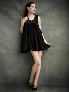 ​上海外籍美女模特被杀死在楼梯，是仇杀奸杀？还是流窜作案杀人？