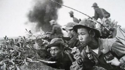 ​同为对越反击战指挥，为何杨得志升任总参谋长，许世友却离开军队