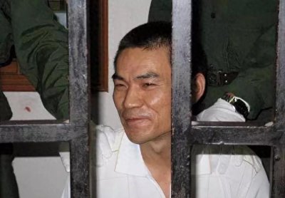 ​1991年东北黑社会头目乔四伏法，临刑前神色镇静：我这辈子，够了