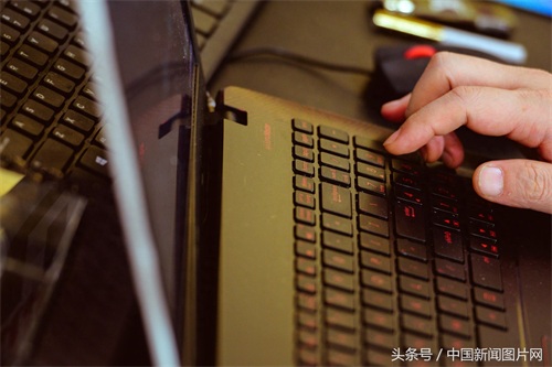 廖英强：从财经记者到财经“网红”