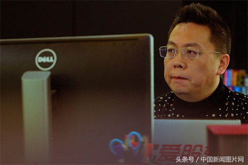 廖英强：从财经记者到财经“网红”