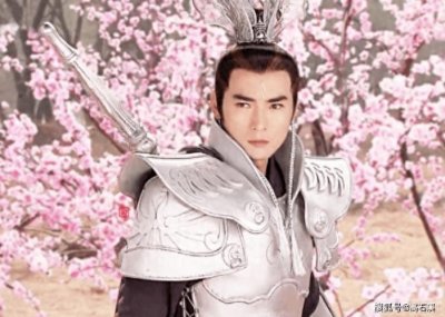 ​特写镜头背后的秘密：揭秘影视拍摄中的尴尬下⁡半身与镜头革命