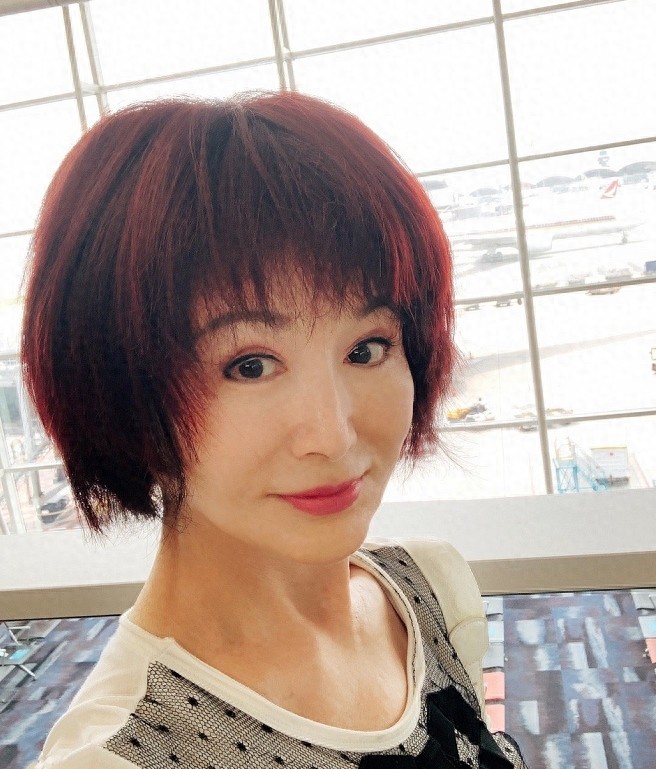 不老传说!潘迎紫近照皮肤粉嫩紧致,看不出已经70岁高龄