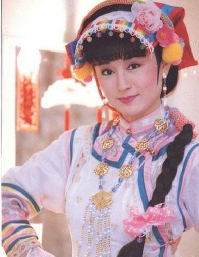 不老传说!潘迎紫近照皮肤粉嫩紧致,看不出已经70岁高龄