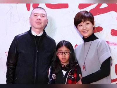 ​著名导演冯小刚的妻子徐帆去国外看望女儿