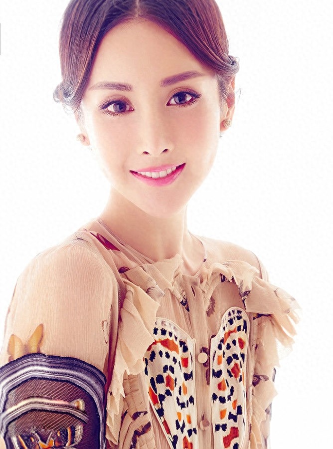 “氧气美女”王若心凭《致青春》和《寂寞空庭春欲晚》人气直升