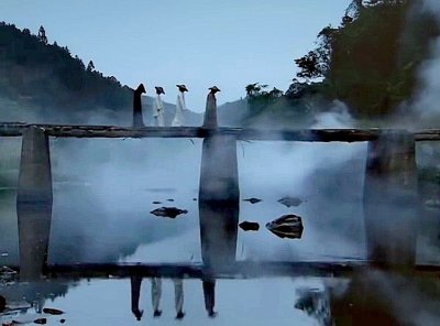 ​1950年，两位解放军路遇深山“神秘人”，揭开“湘西赶尸”的真相