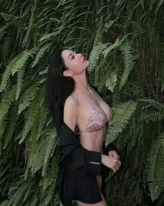 ​演员克拉拉写真：镜头下的多面魅力