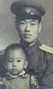 ​郑渊洁和曹文轩“恩怨始末”：文人相轻？其实原因没那么简单