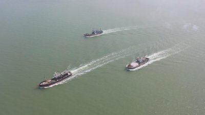 ​现买现做！鲅鱼圈本地人也喜欢的海鲜集市，渔船每天出海，品质好、新鲜度高！