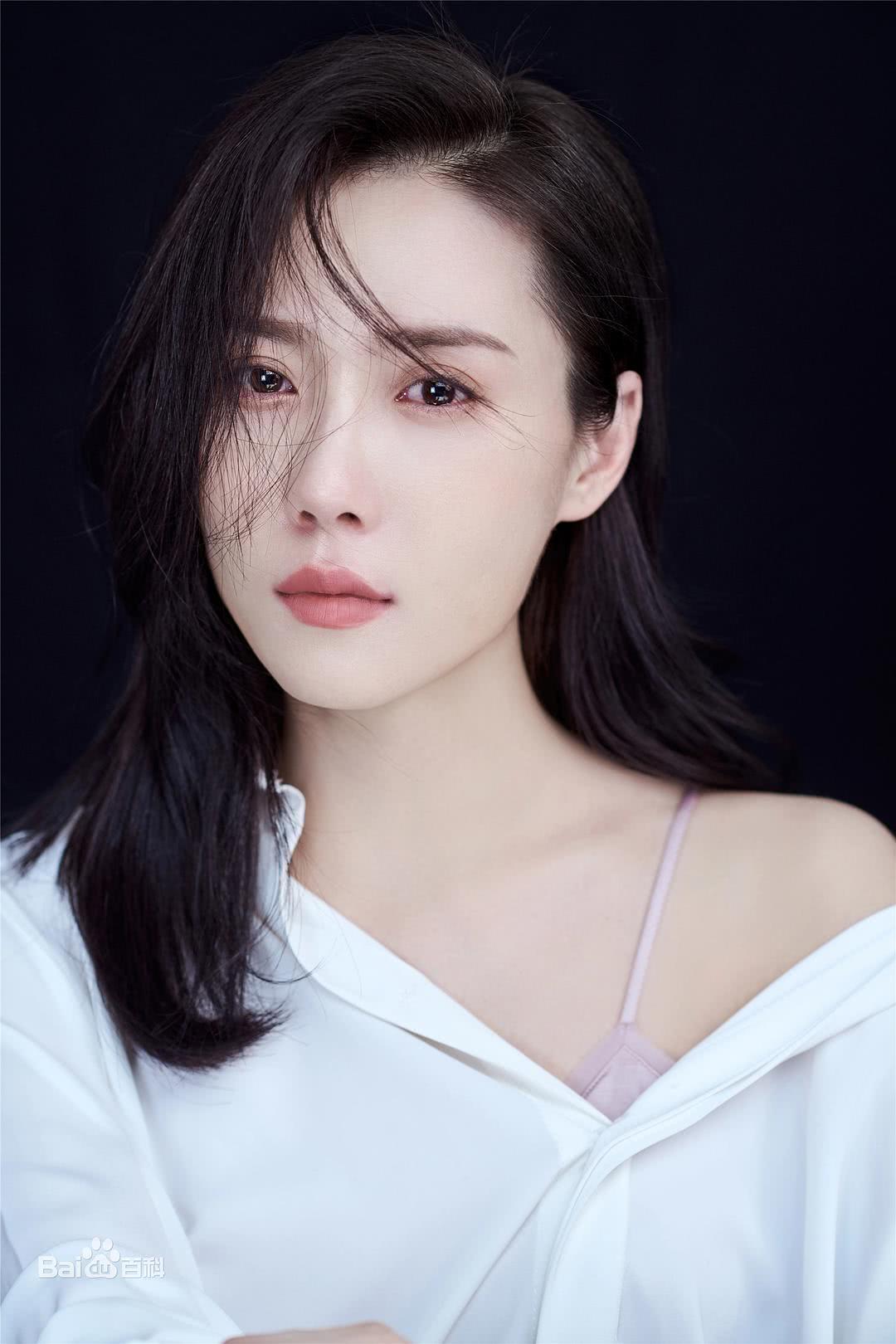 梁诗冉个人资料写真作品