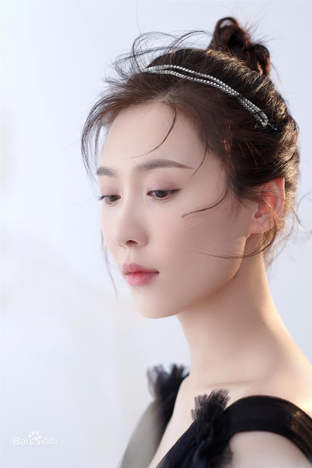 梁诗冉个人资料写真作品