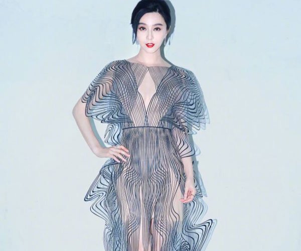 范冰冰大尺度图片 武媚娘整个胸部都是呼之欲出