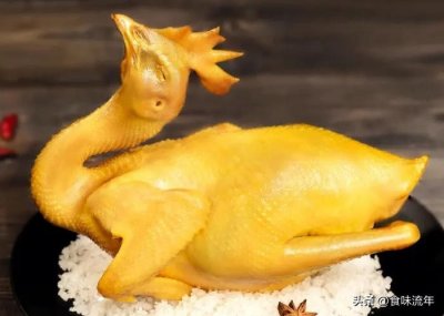 ​用电饭煲教你做盐焗鸡，咸香味美，嫩鲜解馋，家人爱吃的肉食菜肴