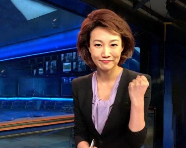 ​47岁未婚！央视主持人李梓萌为何至今单身？背后原因令人深思