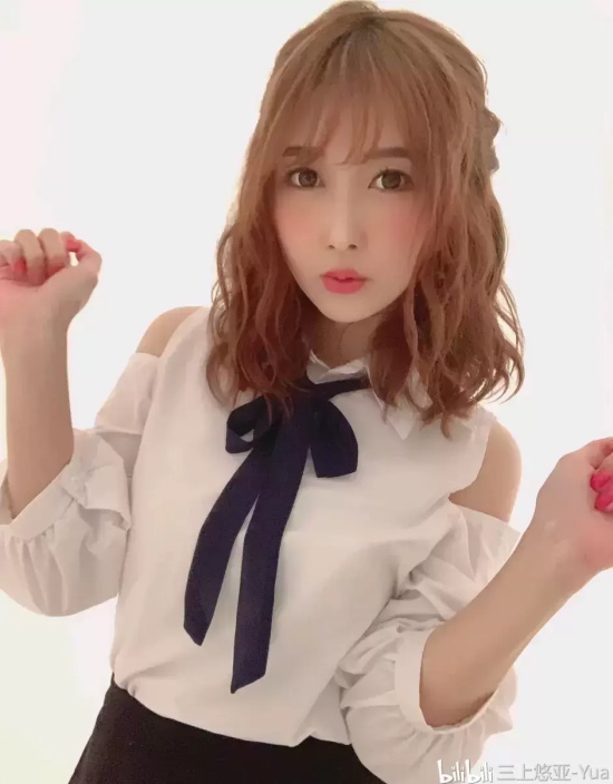 大器晚成的大槻响写真分享,暗黑林志玲的好闺蜜!