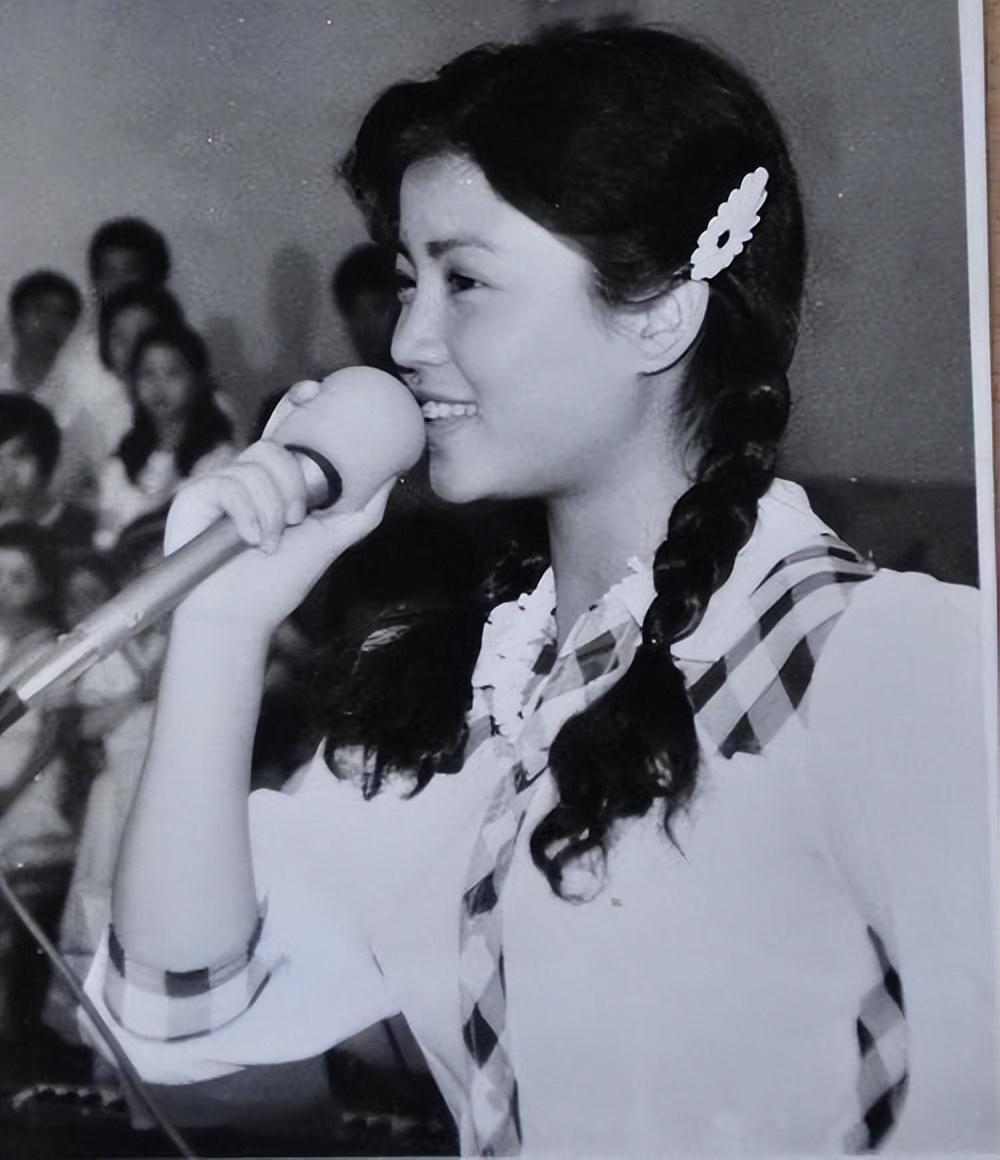 5岁不婚无子女的春晚歌唱家张也，与“男闺蜜”吕继宏让人羡慕