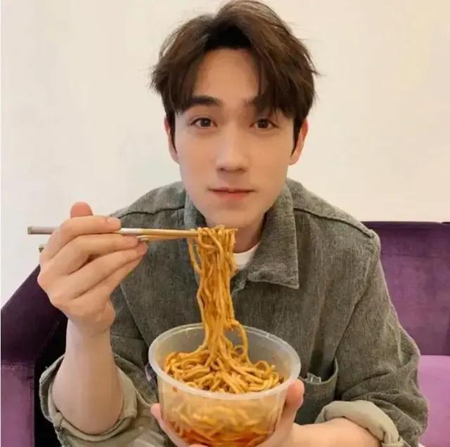 朱一龙个人资料介绍住武汉哪里（演员朱一龙的家乡情结）