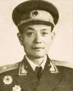 ​铁血硬汉唐金龙：从长征路的勇士到不屈的灵魂