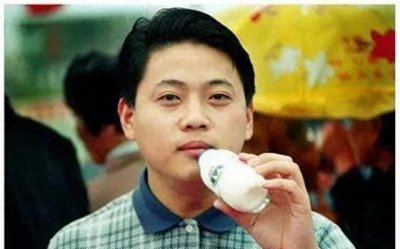 ​改革开放的风云人物，38岁英年早逝，被传妻子携20亿改嫁司机